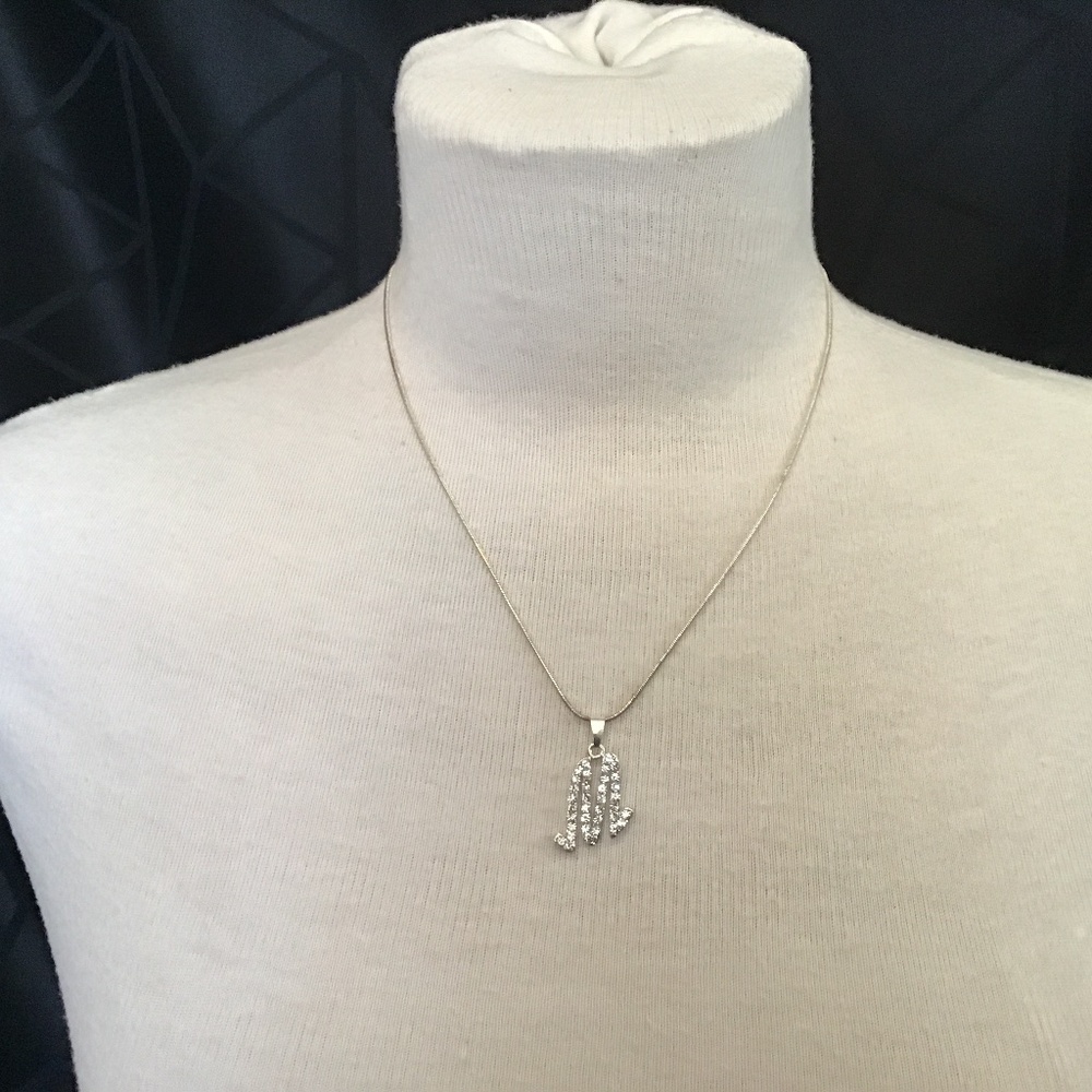 NWOT Claire’s beaded initial necklace - 5/$20
